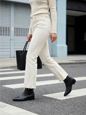 Oat New York White Straight Leg Pants | Classic Denim Style (Size 8/29)